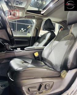 تۆیۆتا کامری